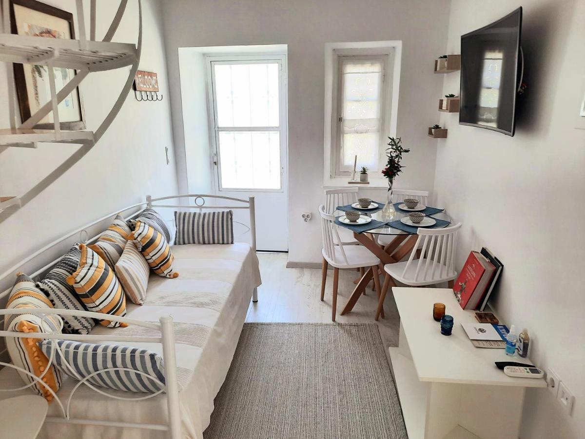 Zoe Apartments No 7 , Hydra Island Greece ภายนอก รูปภาพ